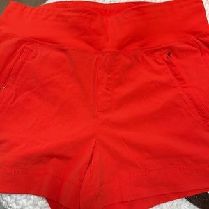 Athleta Trekkie north shorts